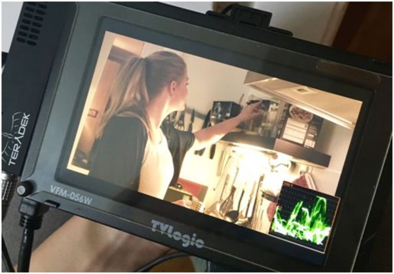 Becky auf dem kleinen Monitor