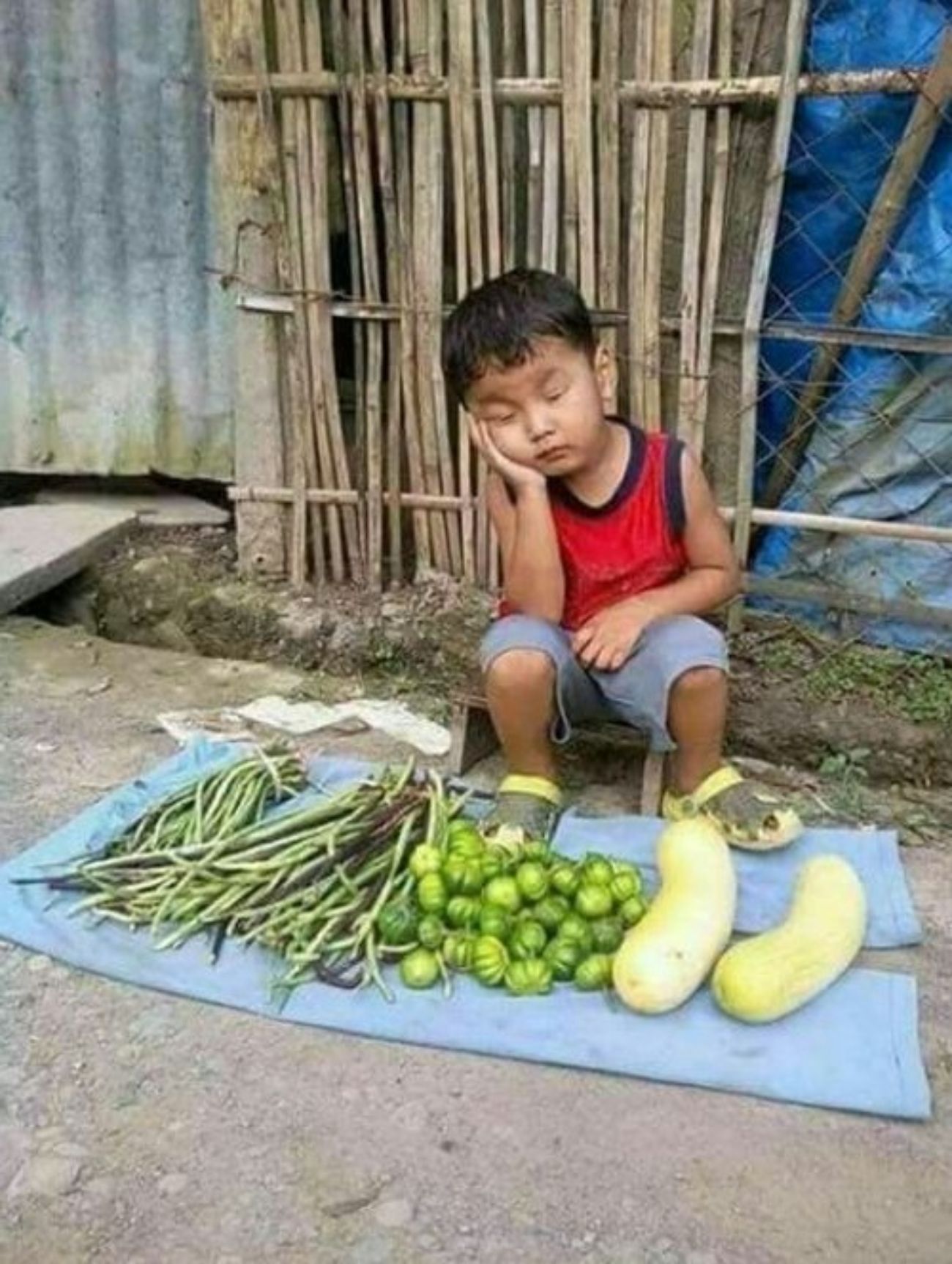 Ernährung thailändischer Junge