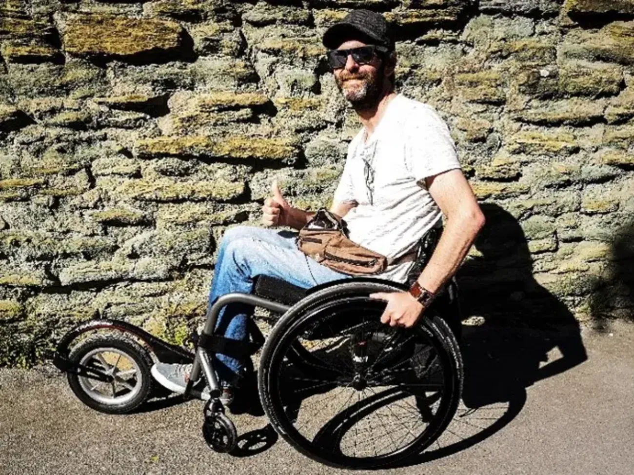 Torsten im Rolli mit Vorspannrad