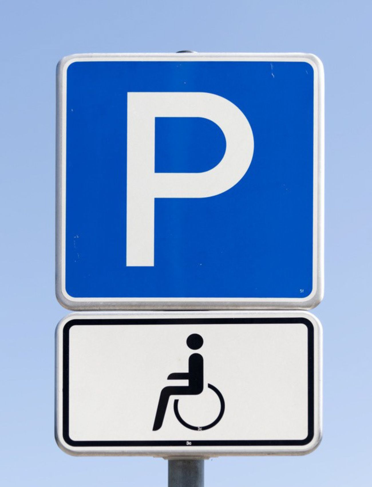 Rollstuhlparkplatz Multiple Sklerose