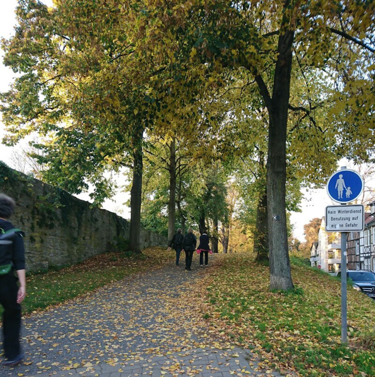 Weg an der Stadtmauer