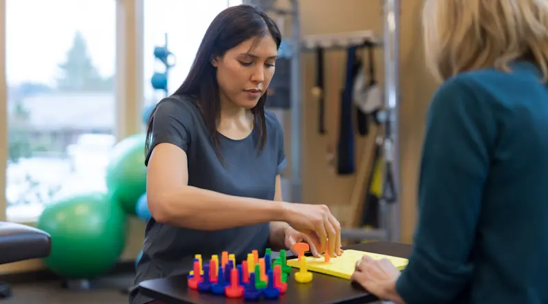 Physiotherapie oder Ergotherapie: Was brauche ich eigentlich?